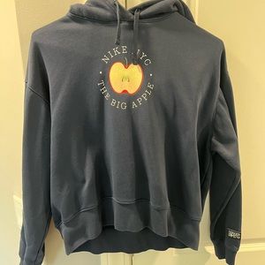 Nike women’s hoodie size Small